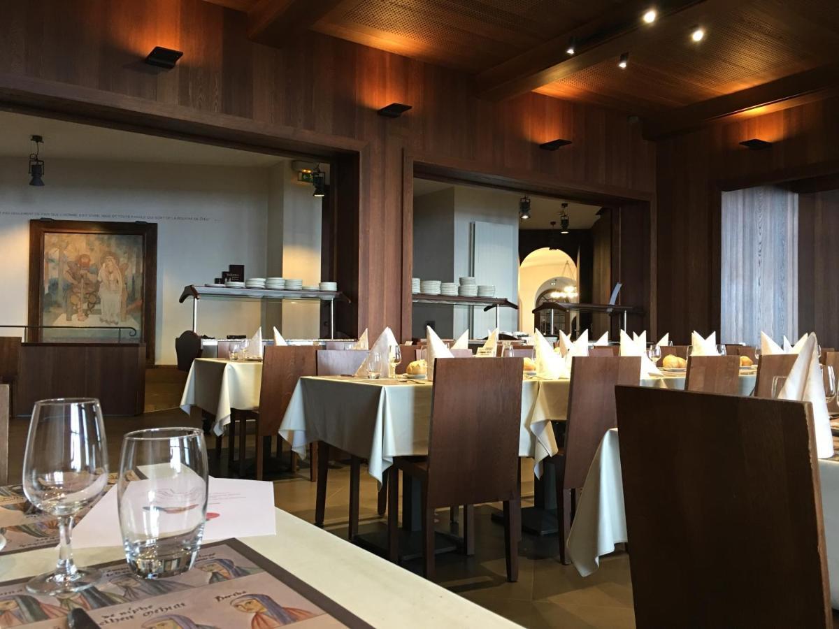 Hotel-Restaurant Mont Sainte-Odile オットロット エクステリア 写真